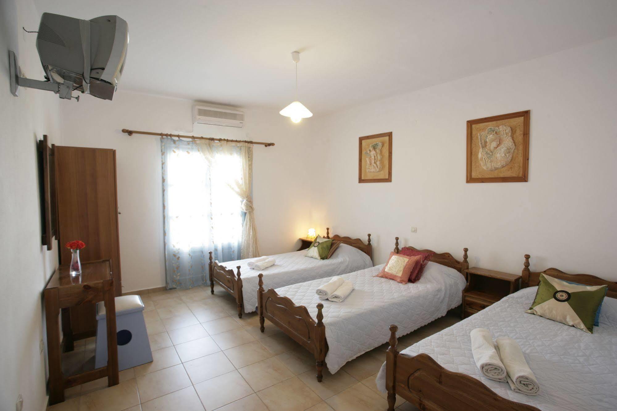 Plastiras Rooms Fira (Santorini) Exterior foto